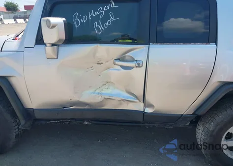2007 Toyota Fj Cruiser from USA, damaged, VIN JTEBU11FX70036533